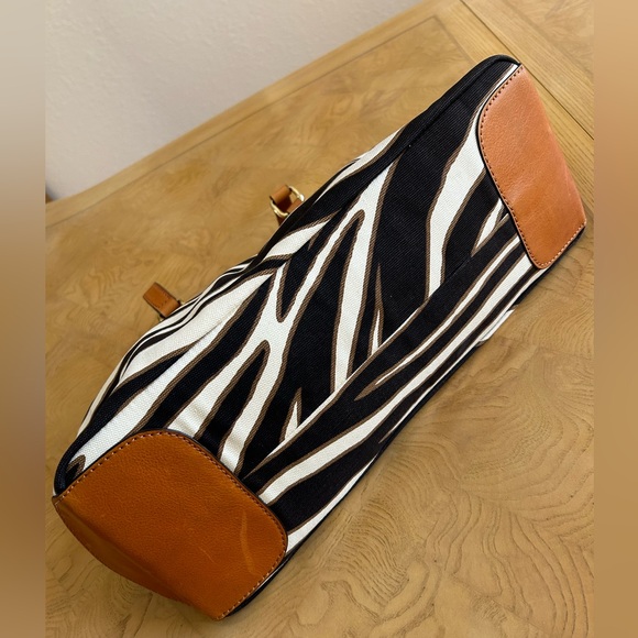 Antonio Melani Zebra Print Canvas Purse - Picture 4 of 11